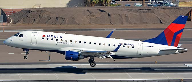 Delta Connection ERJ170-200 LR N630CZ, Phoenix Sky Harbor, October 6, 2017